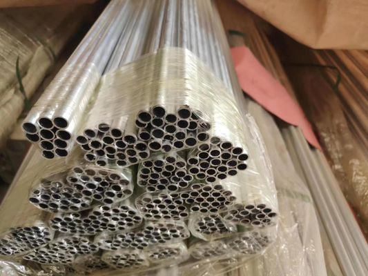 حالة خاصة أنابيب الألومنيوم المطاوعة 100% اختبار الصلابة مربع / حل أنابيب مستديرة